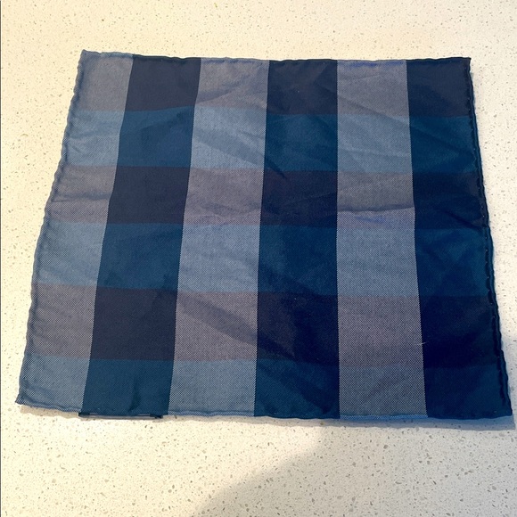 The Tie Bar, Wool and Silk pocket square. - Picture 1 of 3